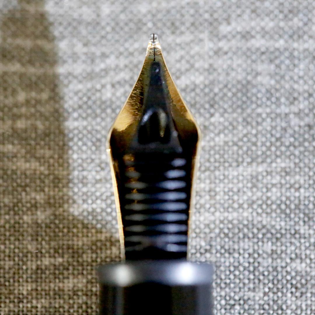 【美品 送料込み】モンブラン 万年筆 １４５ マイスター プラチナライン