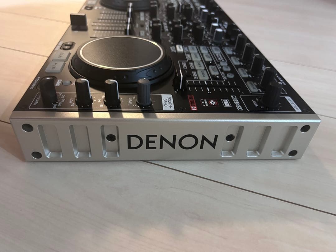 DENON DN-MC6000 PCDJコントローラー