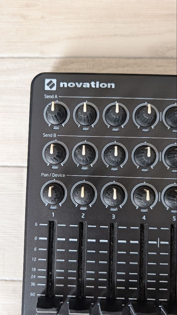 DJ機材 Novation Launch Control XL MK2