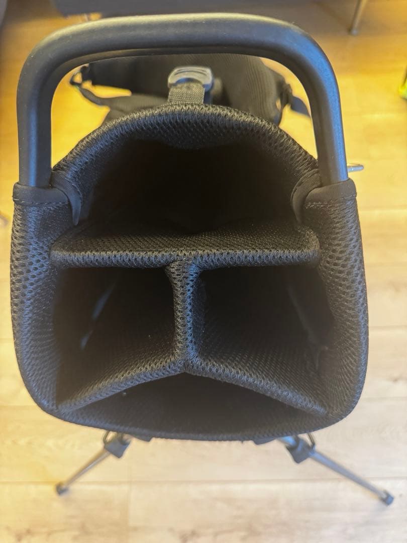 ゴルフキャディバック　ラウドマウス