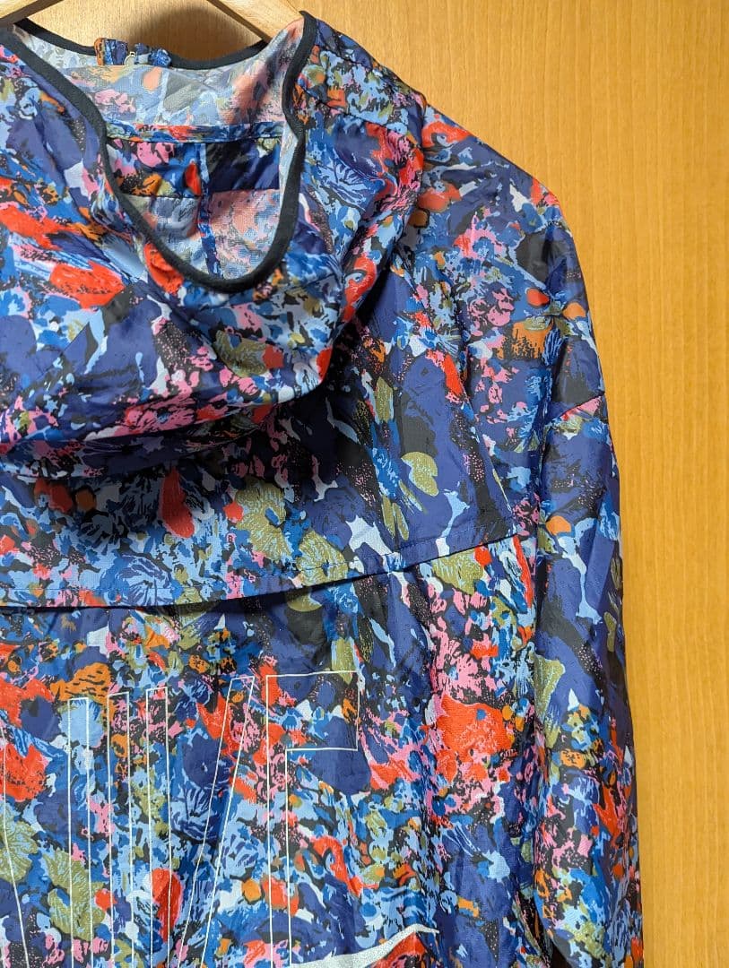 ナイキ ウィンドランナー プリンテッドフーディー