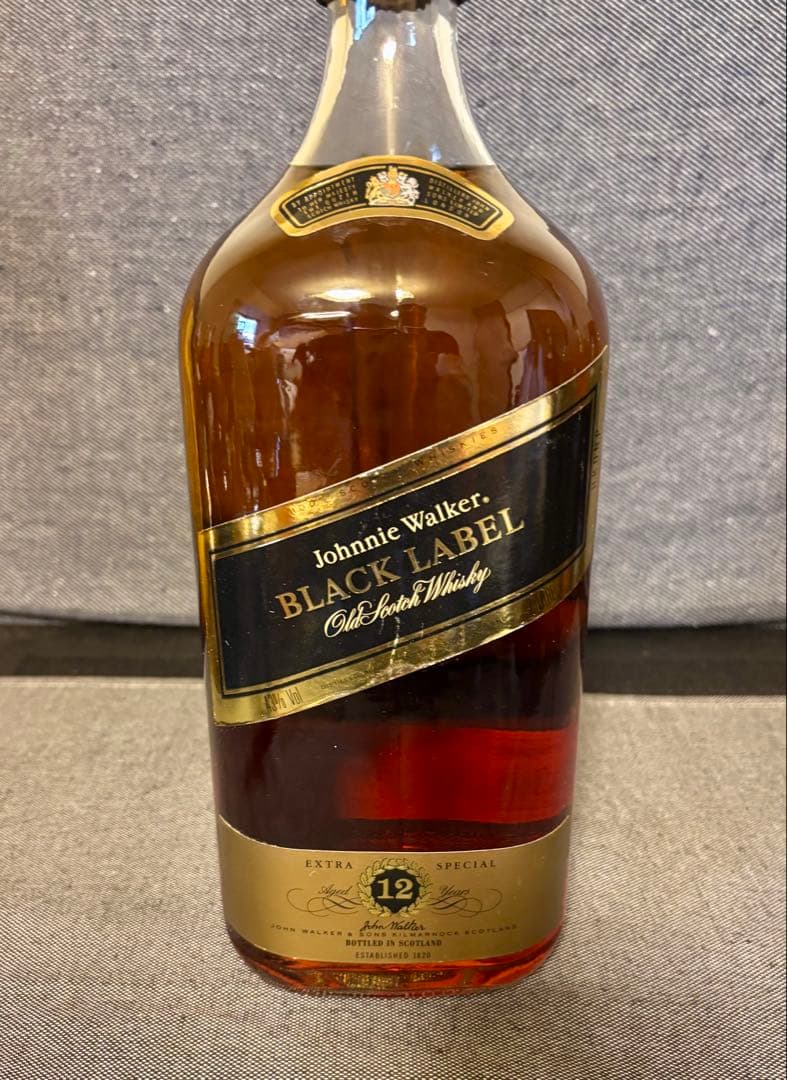 ジョニーウォーカー ブラックラベル　2リットル特大ボトル　未開封　ウイスキー古酒