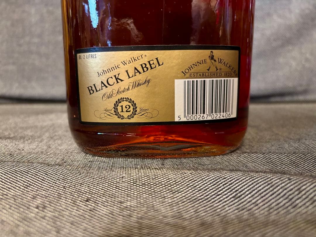 ジョニーウォーカー ブラックラベル　2リットル特大ボトル　未開封　ウイスキー古酒