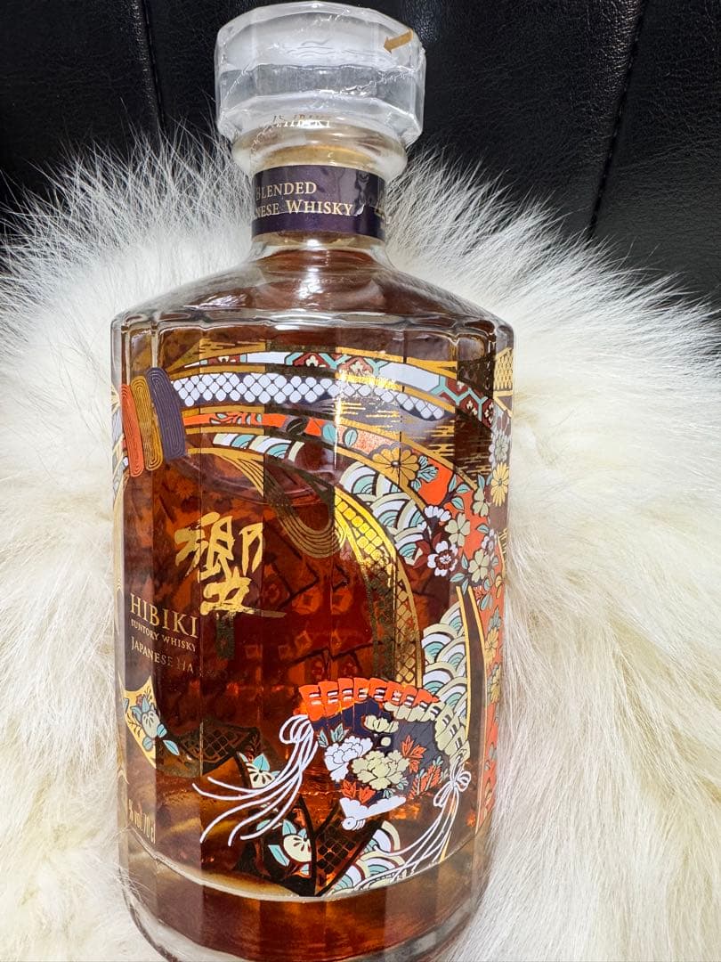 【レア】響 30周年記念 ジャパニーズハーモニー 意匠ボトル 限定品 700ml