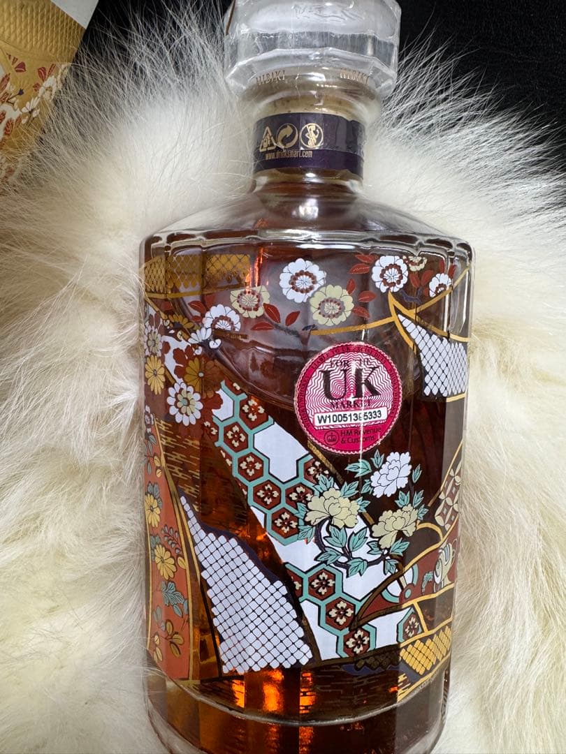 【レア】響 30周年記念 ジャパニーズハーモニー 意匠ボトル 限定品 700ml