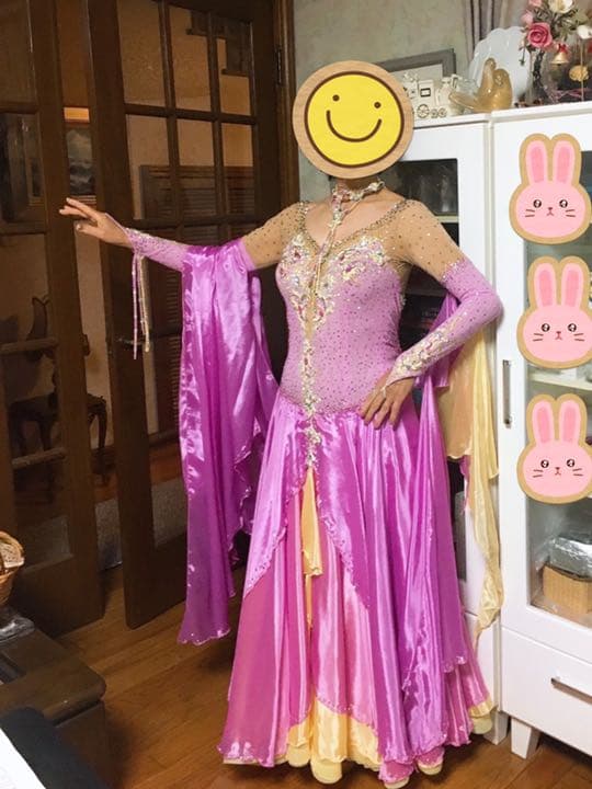 ⭐︎社交ダンス　スタンダードドレス　Mサイズくらい⭐︎ お値引きいたします！