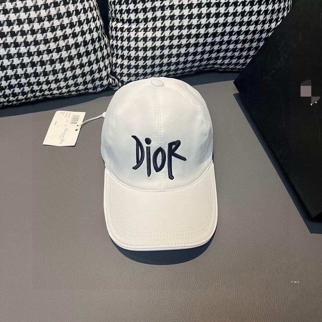 クリスチャンディオール　Dior 帽子　ベースボールキャップ　白　ホワイト