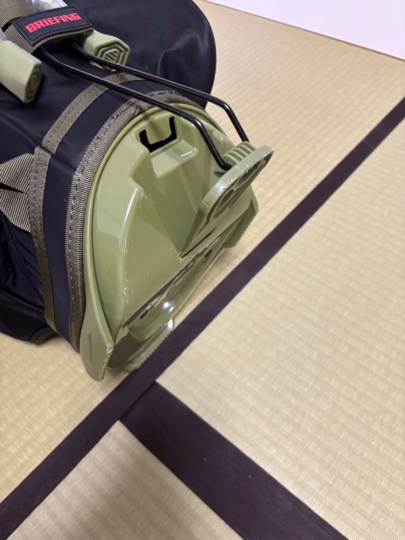 BRIEFING ブリーフィング　キャディバッグ　スタンド　超美品