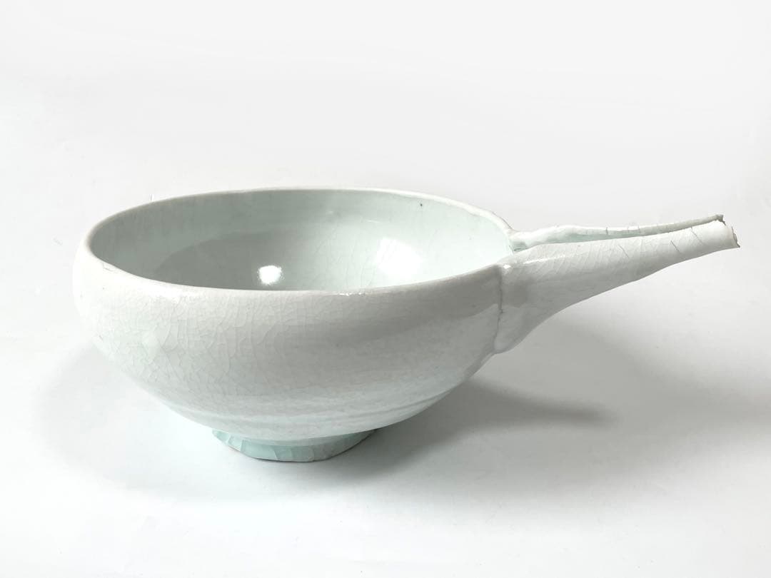 作家物　陶芸家　加藤委　つぶさ　川小牧白磁片口　オブジェ　青白磁　川小牧手　共箱