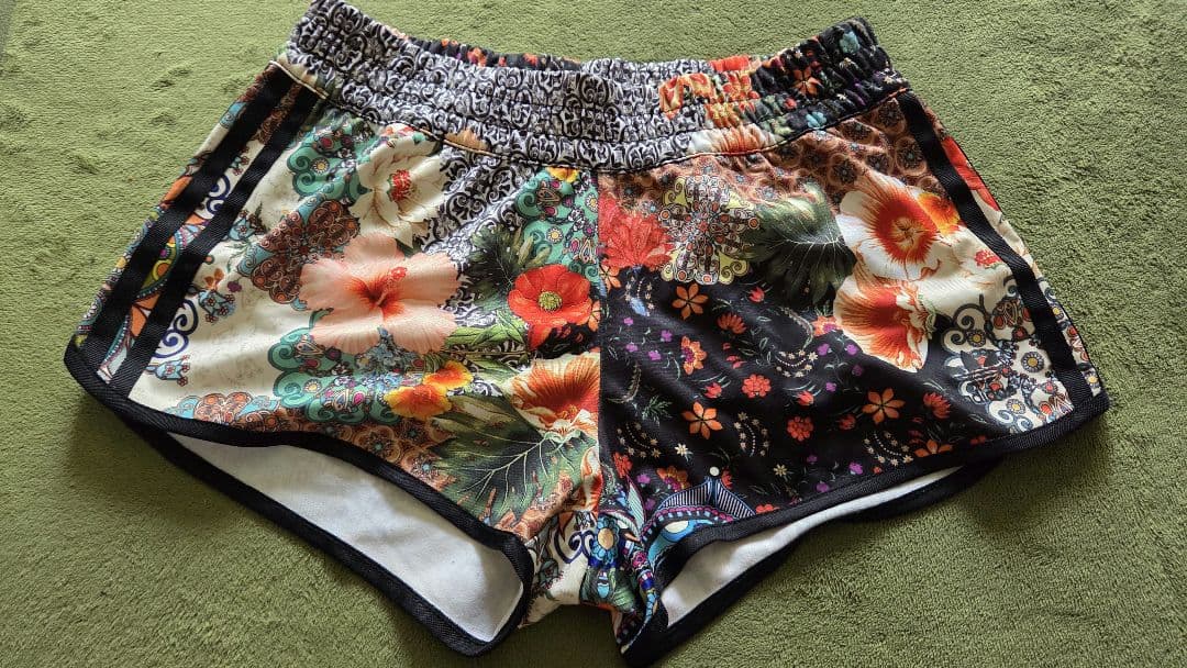 アディダスセットアップ(タンクトップ+パンツ+ジャージ)3点セット