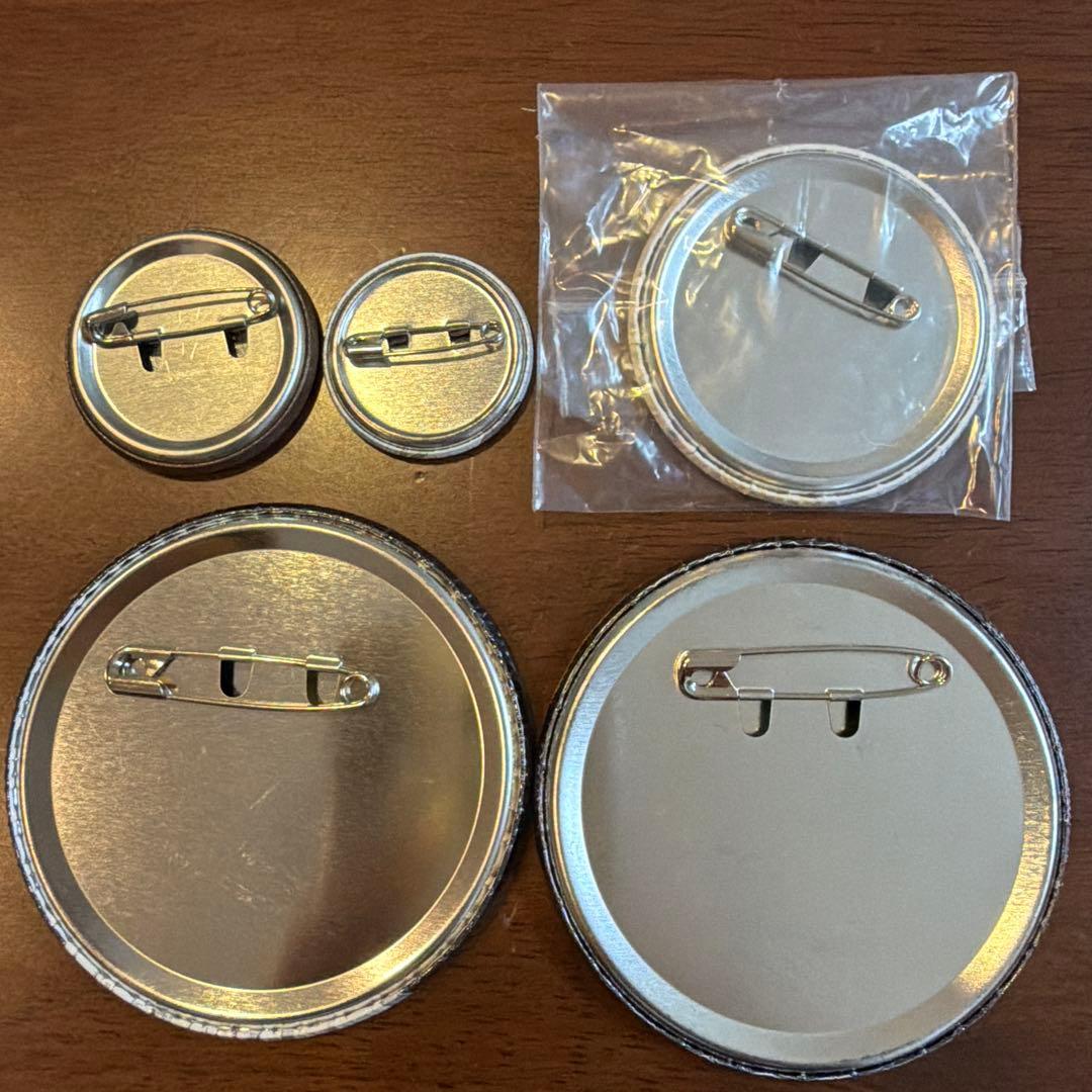 ゆ*り様 終わりのセラフ ミカエラ キーホルダー 缶バッチ セット