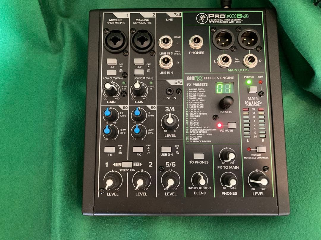 □ マッキーMackie Pro FX6v3 アナログミキサー