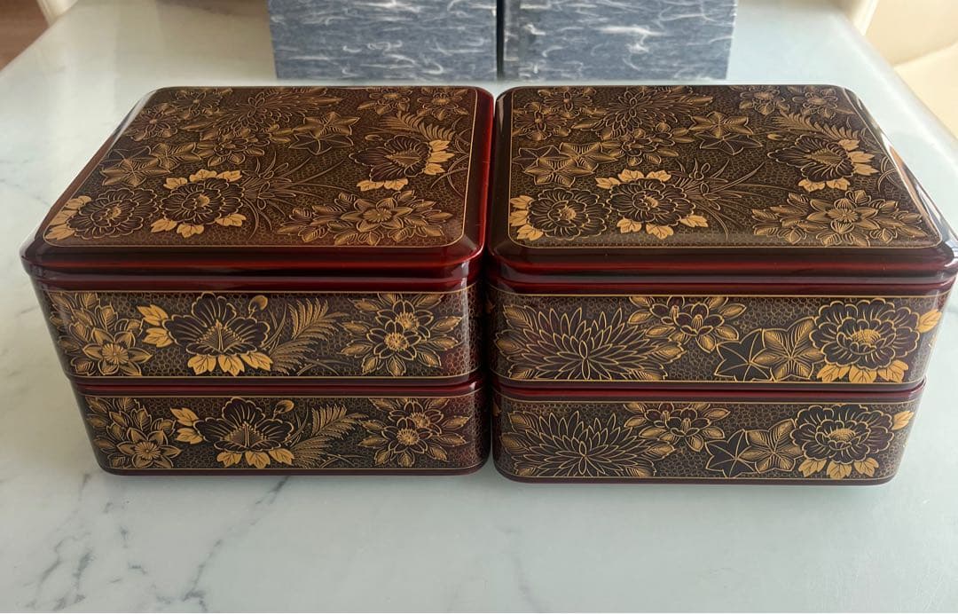 輪島塗　金箔花柄4段重箱 木箱付き