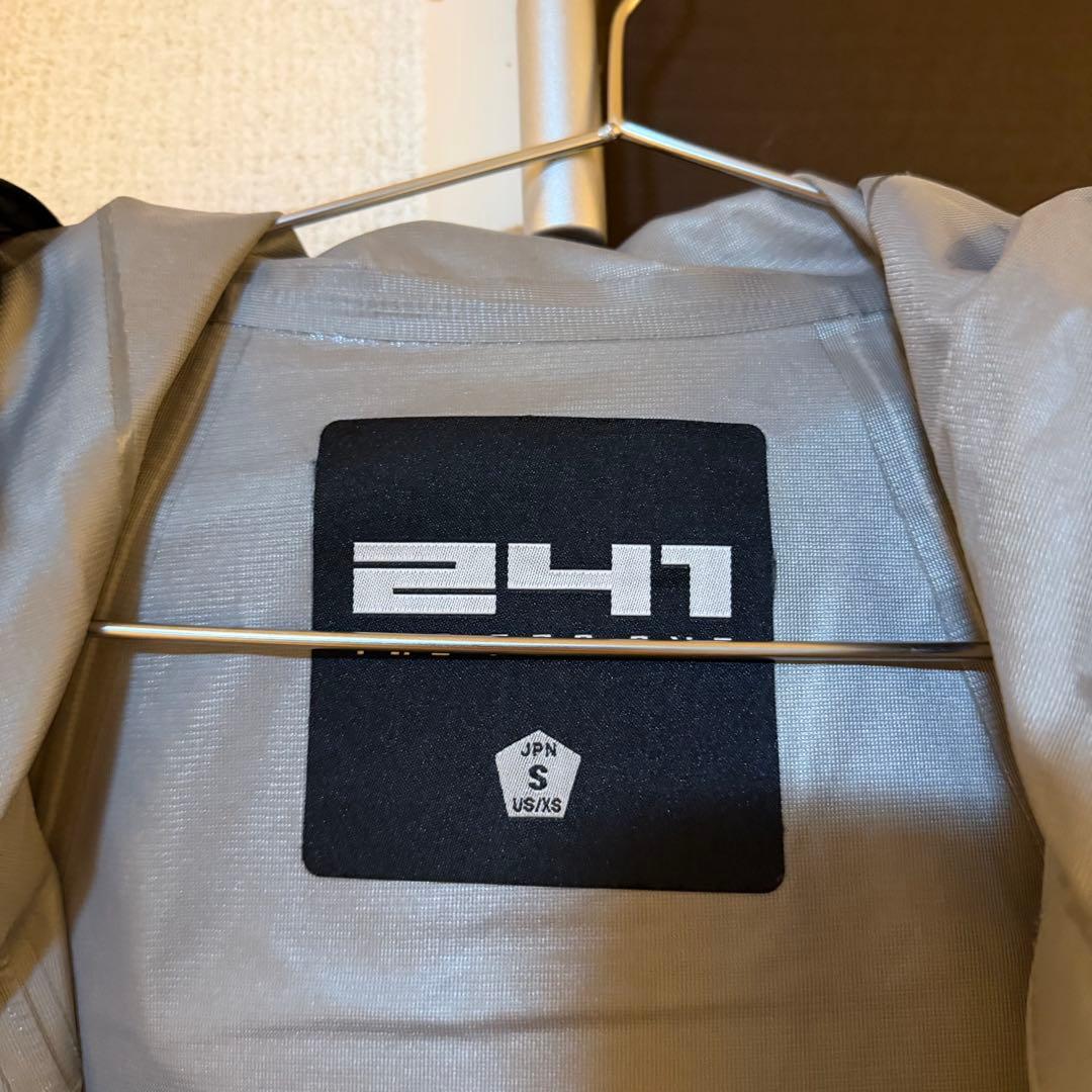 241 サイバージャケット スノーボードウェア