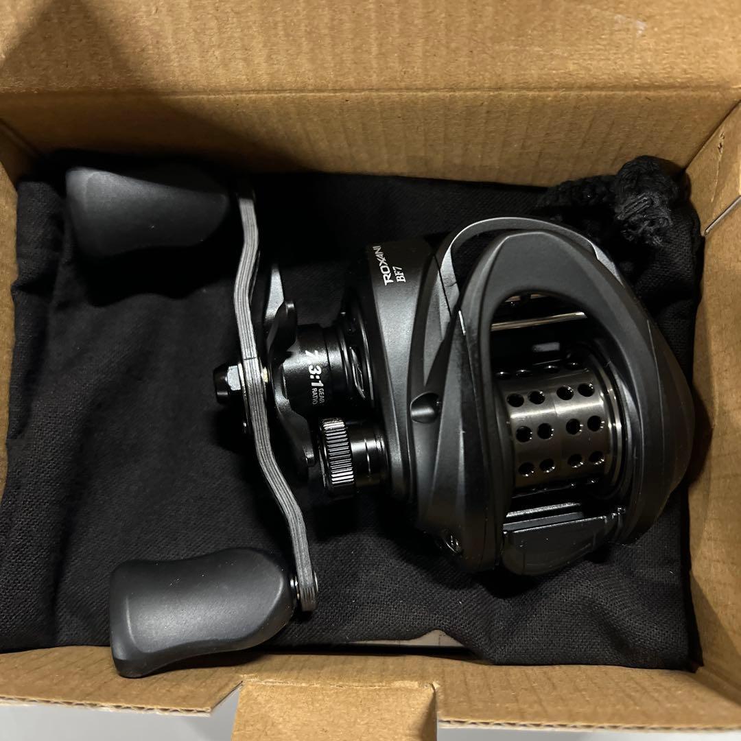 Abu Garcia 左ハンドル ブラック ベイトフィネスリール