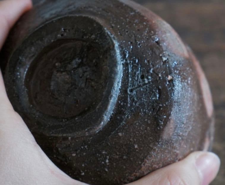 【希少な焼〆】　泉田之也　窯変　のだ窯　備前茶碗　積層　ぐい呑　共箱　桃山陶