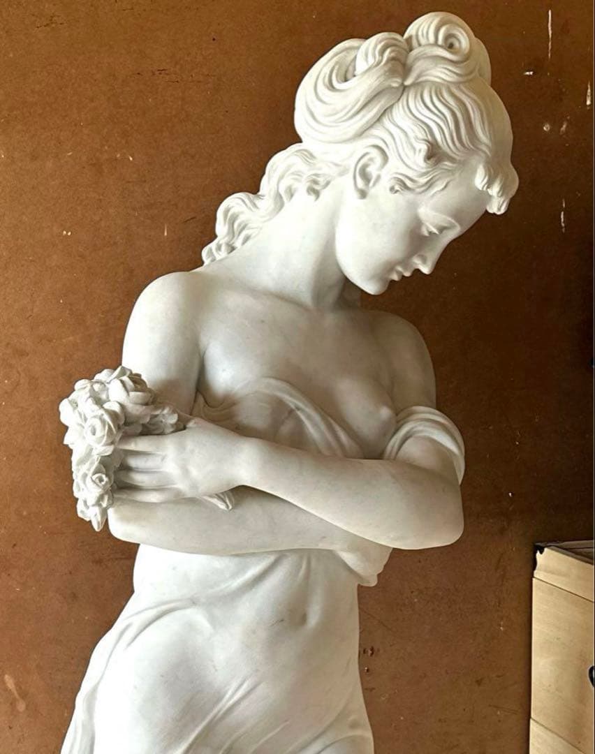 C様へ感謝お嫁入り‼️イタリア現代作家大理石一刀彫り「ヴィーナス　女神像」台座付