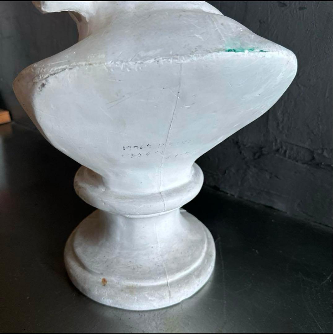 セネカ　石膏像　高さ48cm、幅22cm、奥行き26cm