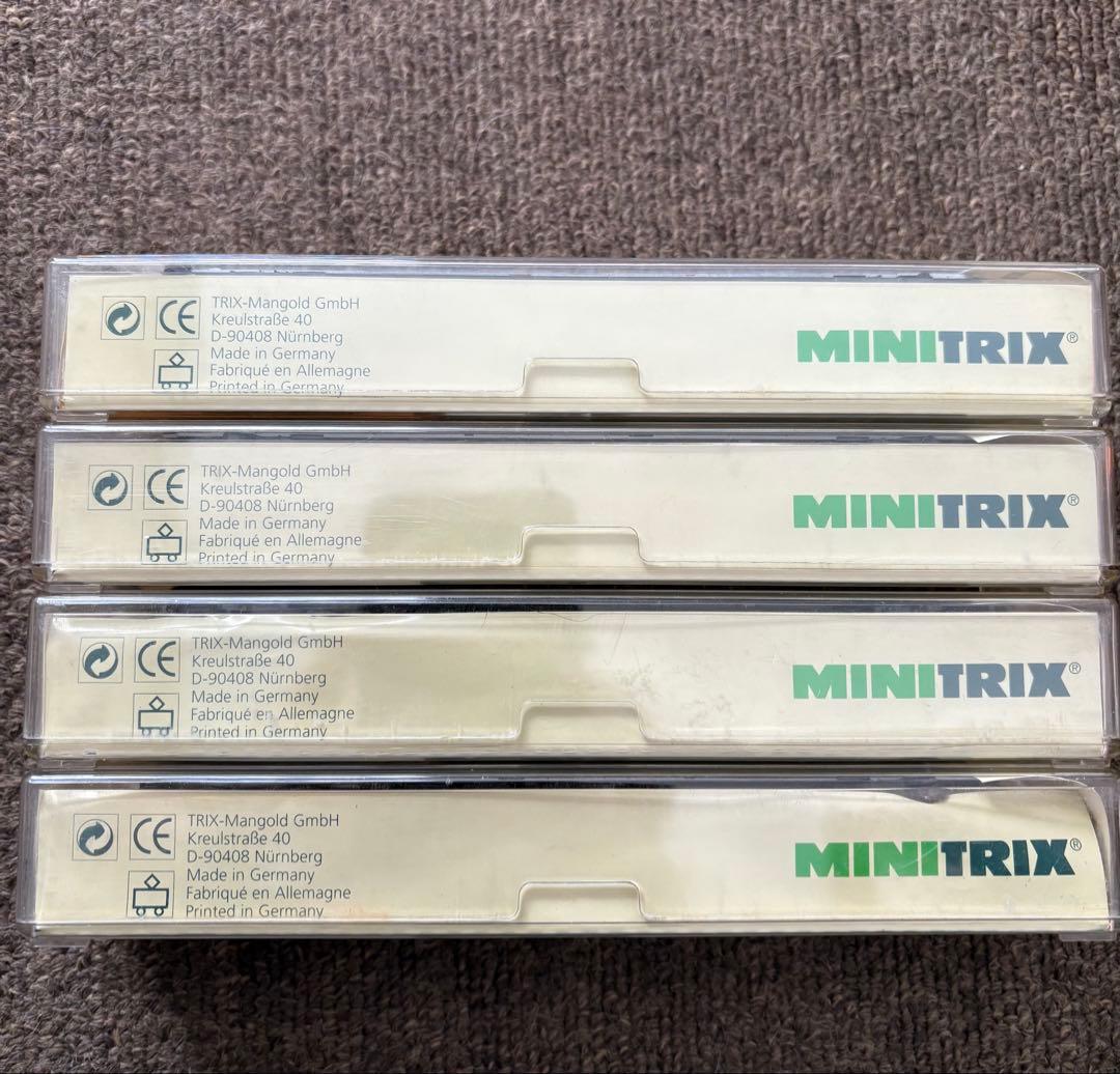 Minitrix 鉄道模型4台