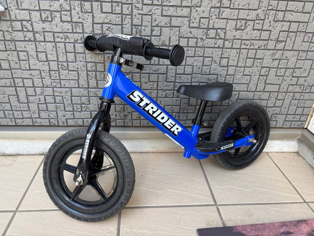 美品！12インチ STRIDER スポーツモデル 青 2歳〜5歳