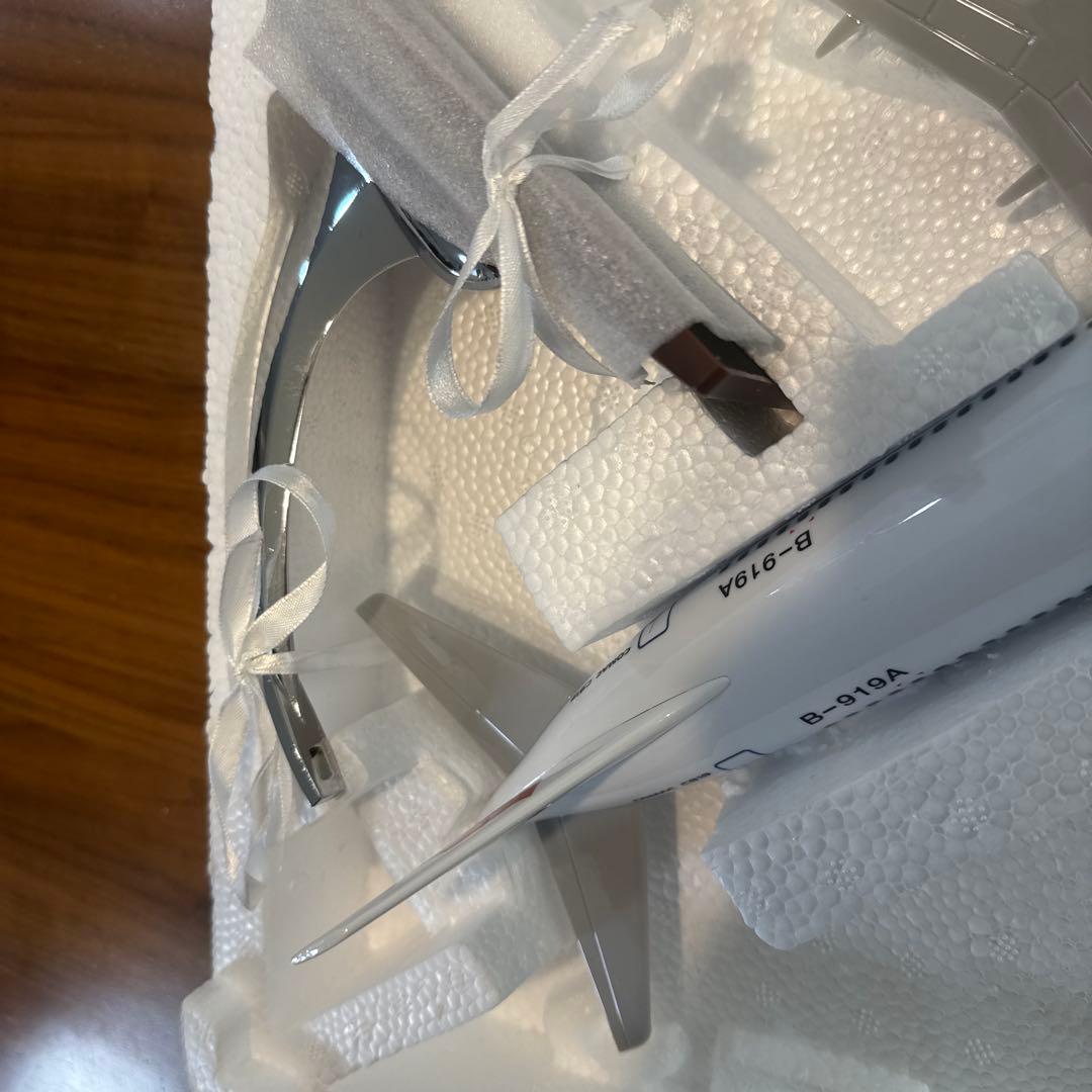 【貴重（新品）】中国東方航空モデルプレーン COMAC C919