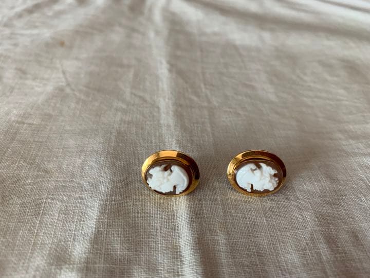アンティークジュエリー　ピアス750(18K) カメオ　ケース付き