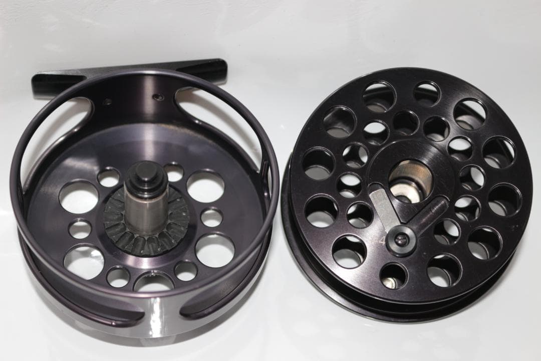 テトン　Teton　タイオガ　Tioga　4　アメリカ製　黒　3～5番　美品