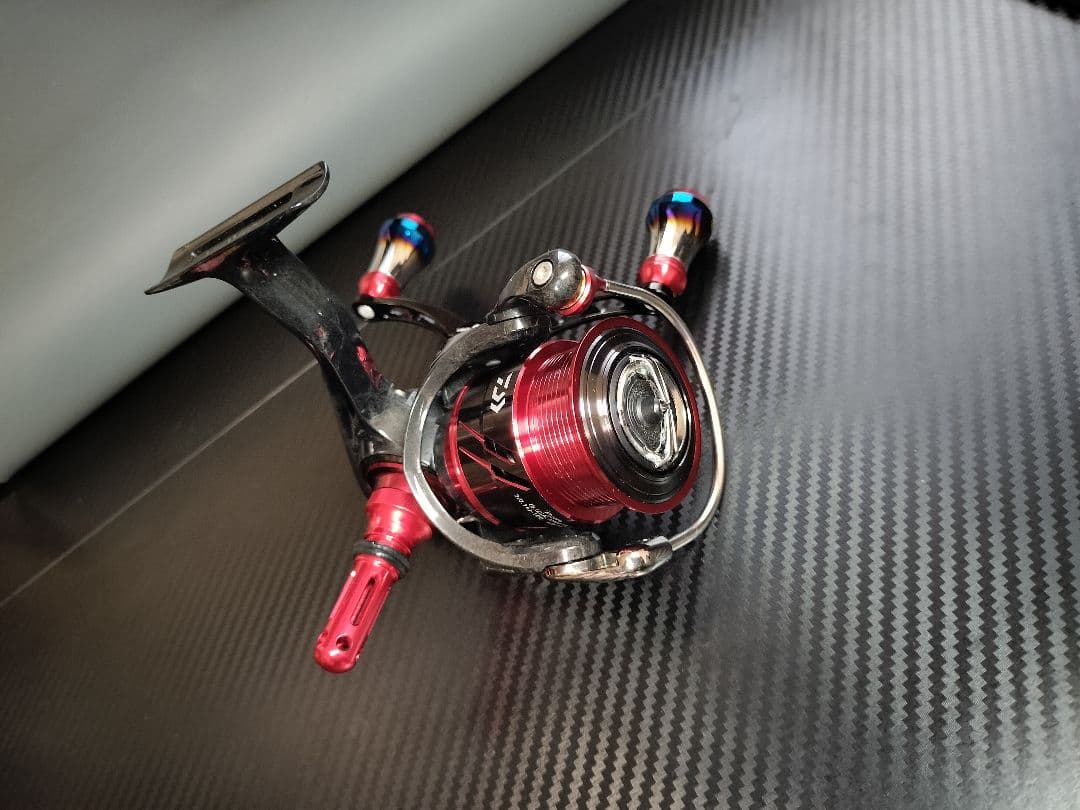 Daiwa 17 AEGIS 2003F　新品ハンドル、スタンド付