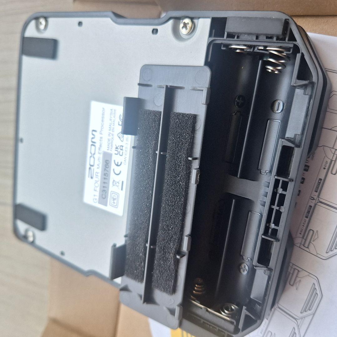 ZOOM G1 FOUR マルチエフェクター　ACアダプター付き