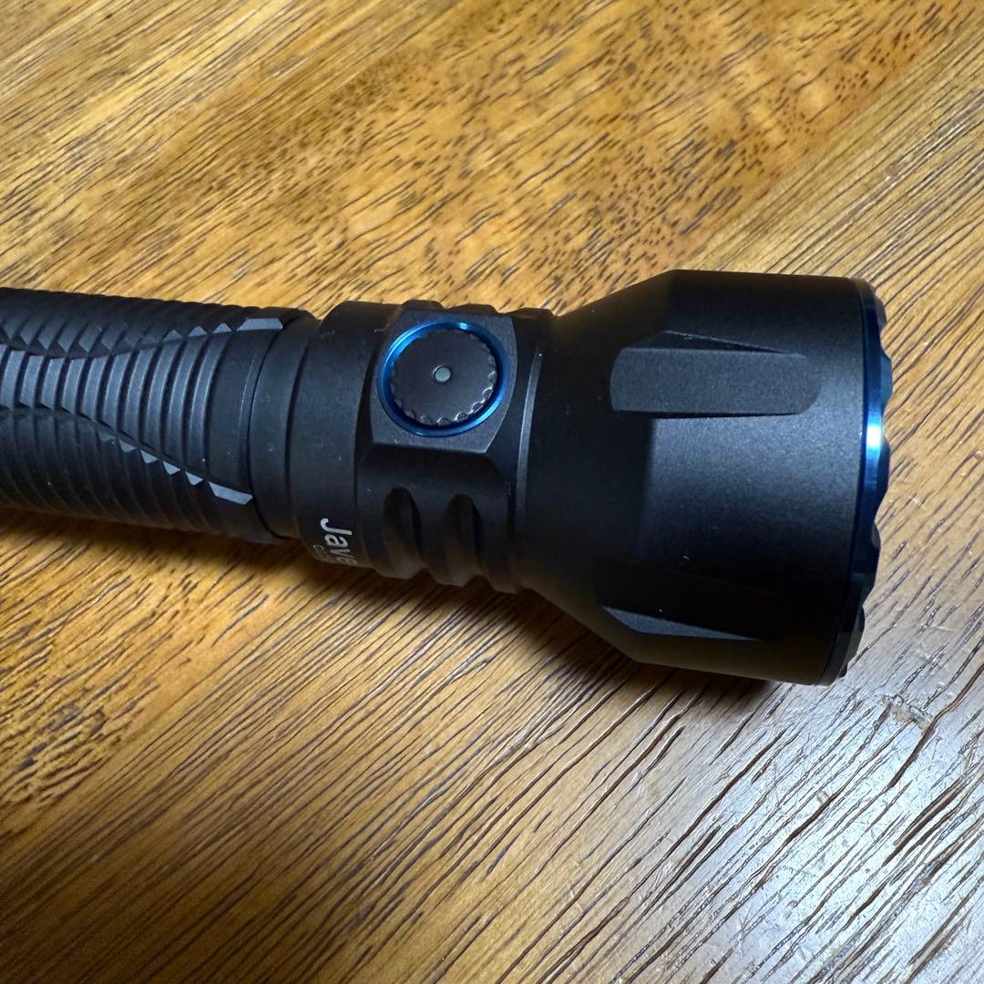OLIGHT Javelot 懐中電灯 1350ルーメン