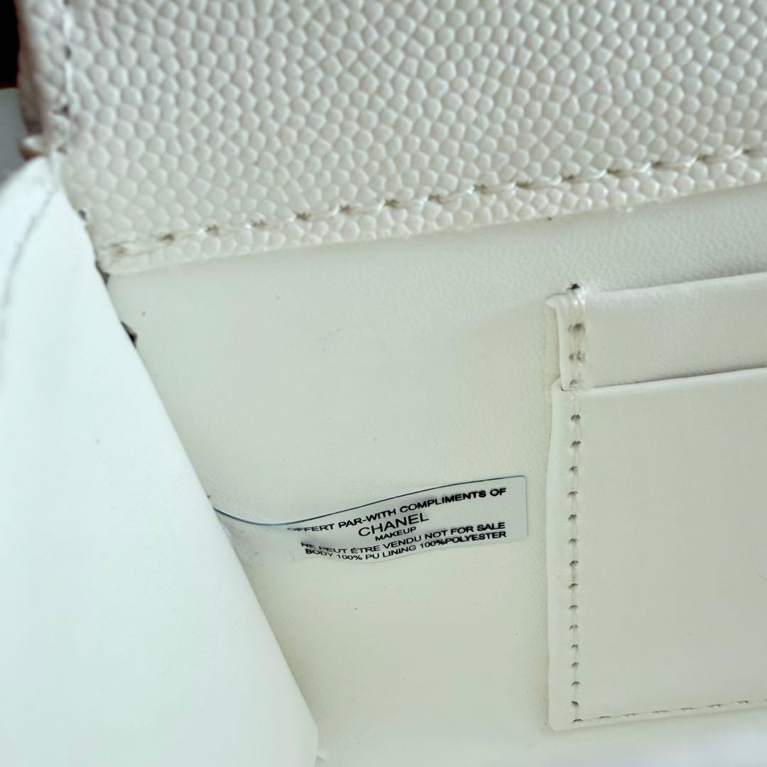 CHANEL ショルダーバッグ　シャネル　ホワイト　非売品　VIP限定ギフト