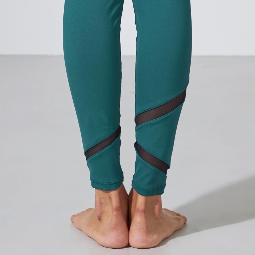 【新品】吸汗速乾レギンス S ホットヨガ 緑 メッシュ Chacott