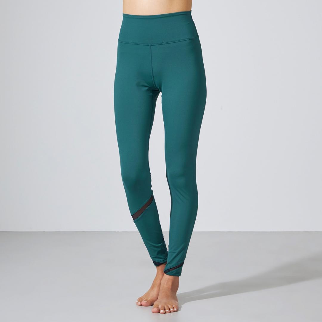 【新品】吸汗速乾レギンス S ホットヨガ 緑 メッシュ Chacott