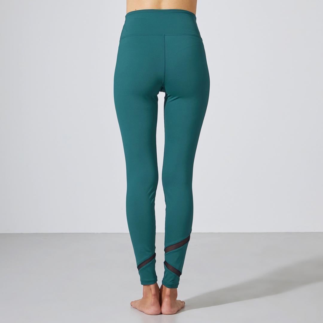 【新品】吸汗速乾レギンス S ホットヨガ 緑 メッシュ Chacott