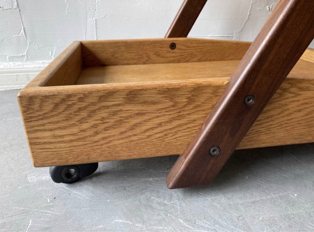 ジャパニーズモダン　木製無垢ワゴン