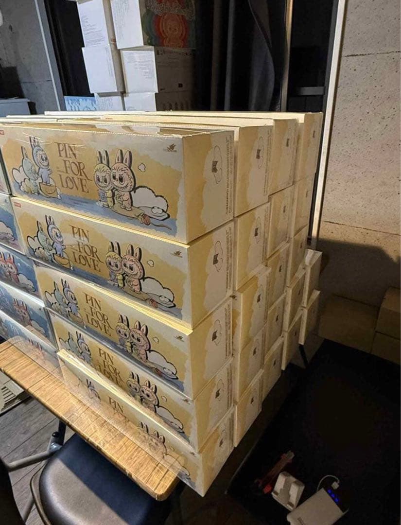 PIN FOR LOVE アソートボックス (A-M) (N-Z) 10box