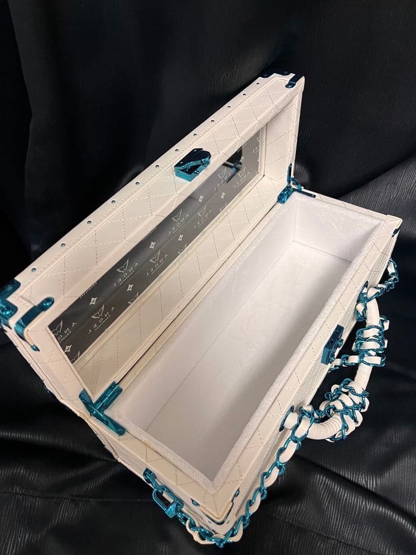 エンジェルシャンパン　エンジェルハートドゥミセック　ホワイト空箱