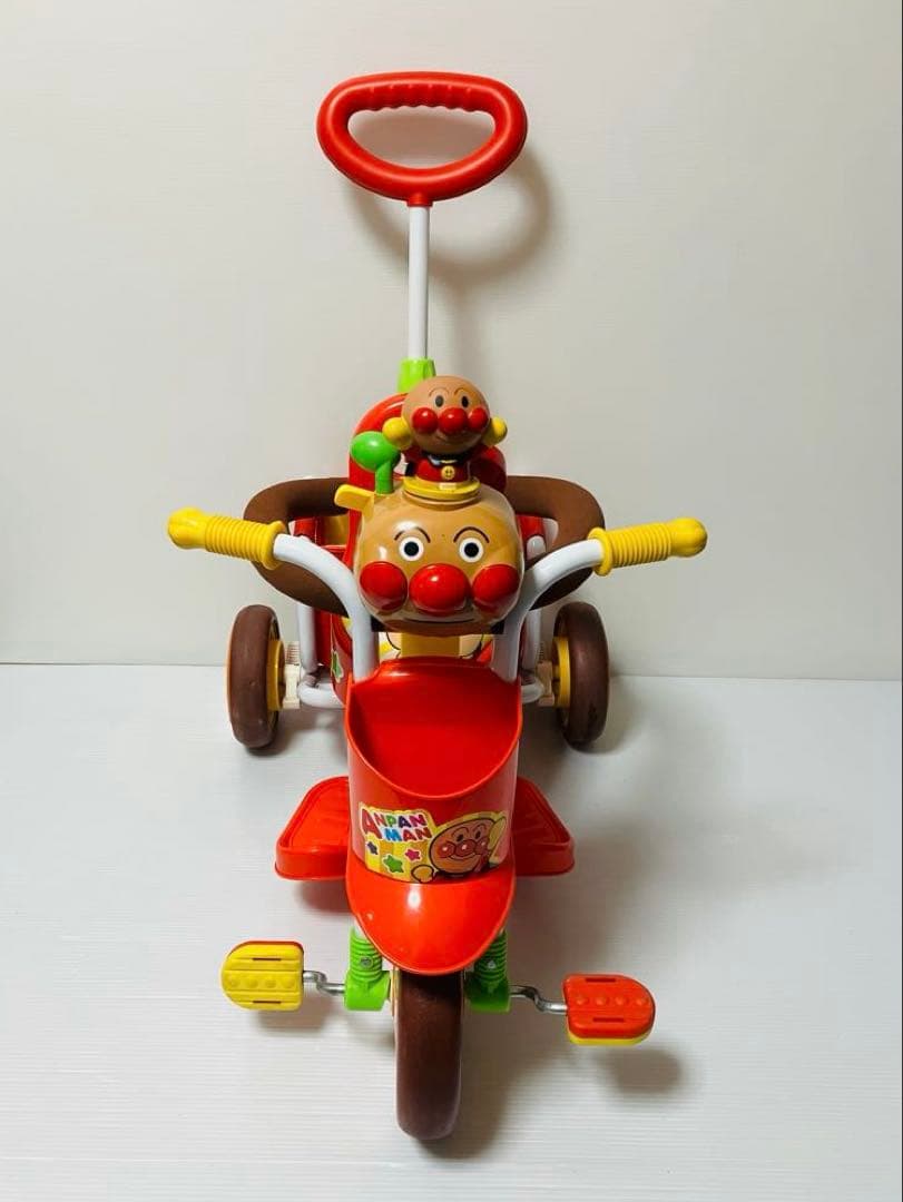 おでかけ三輪車 わくわくアンパンマンごう ピースII レッド