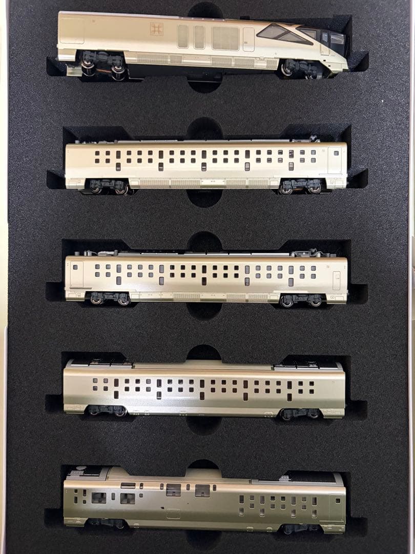 限定品！ KATO 10-1447 E001形　TRAIN SUITE 四季島