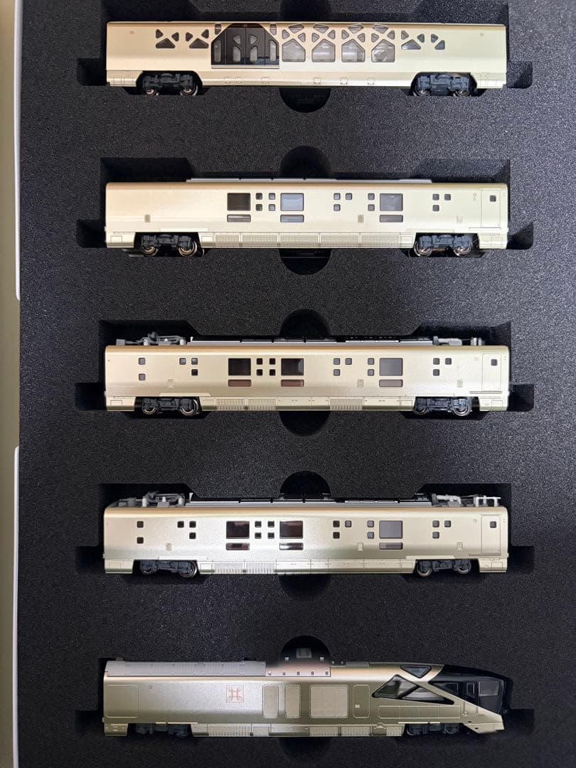 限定品！ KATO 10-1447 E001形　TRAIN SUITE 四季島