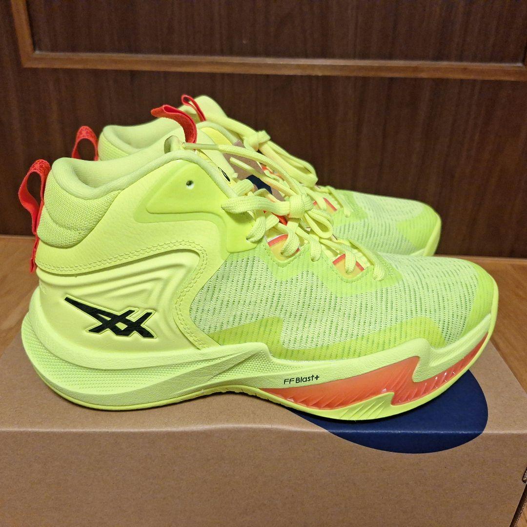 ASICS　バスケボールシューズ