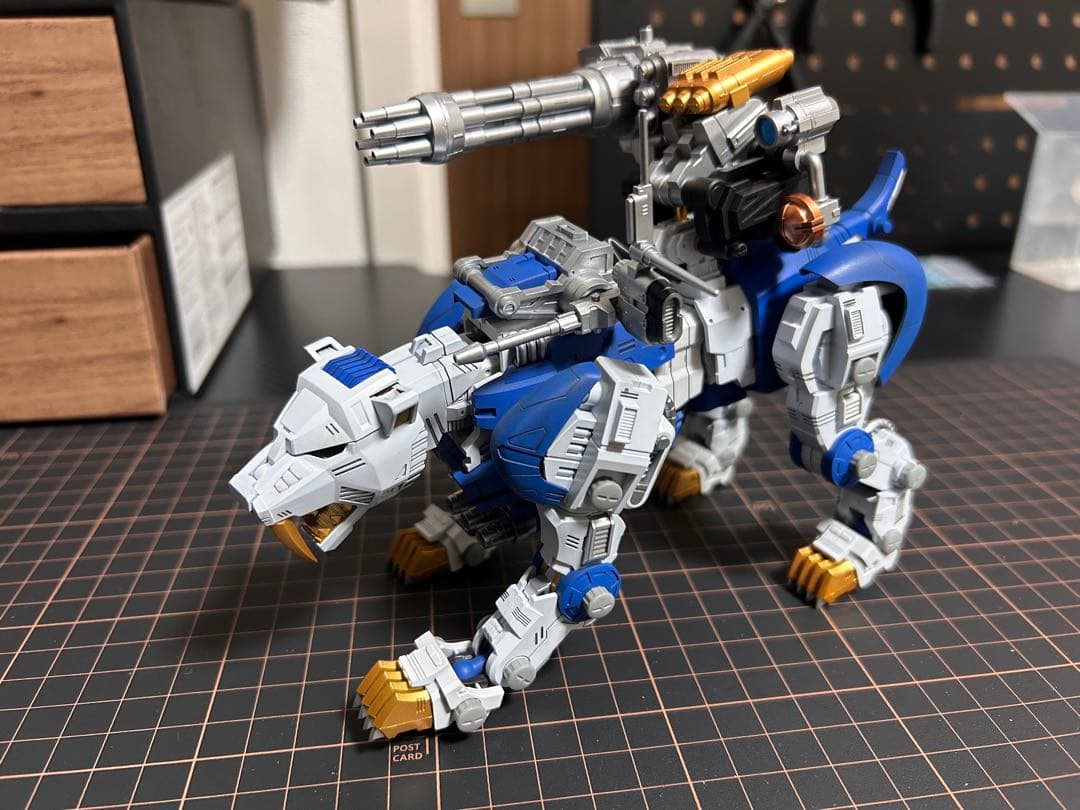 ゾイド　タカラトミー　リアライズ　セイバータイガー(共和国仕様)