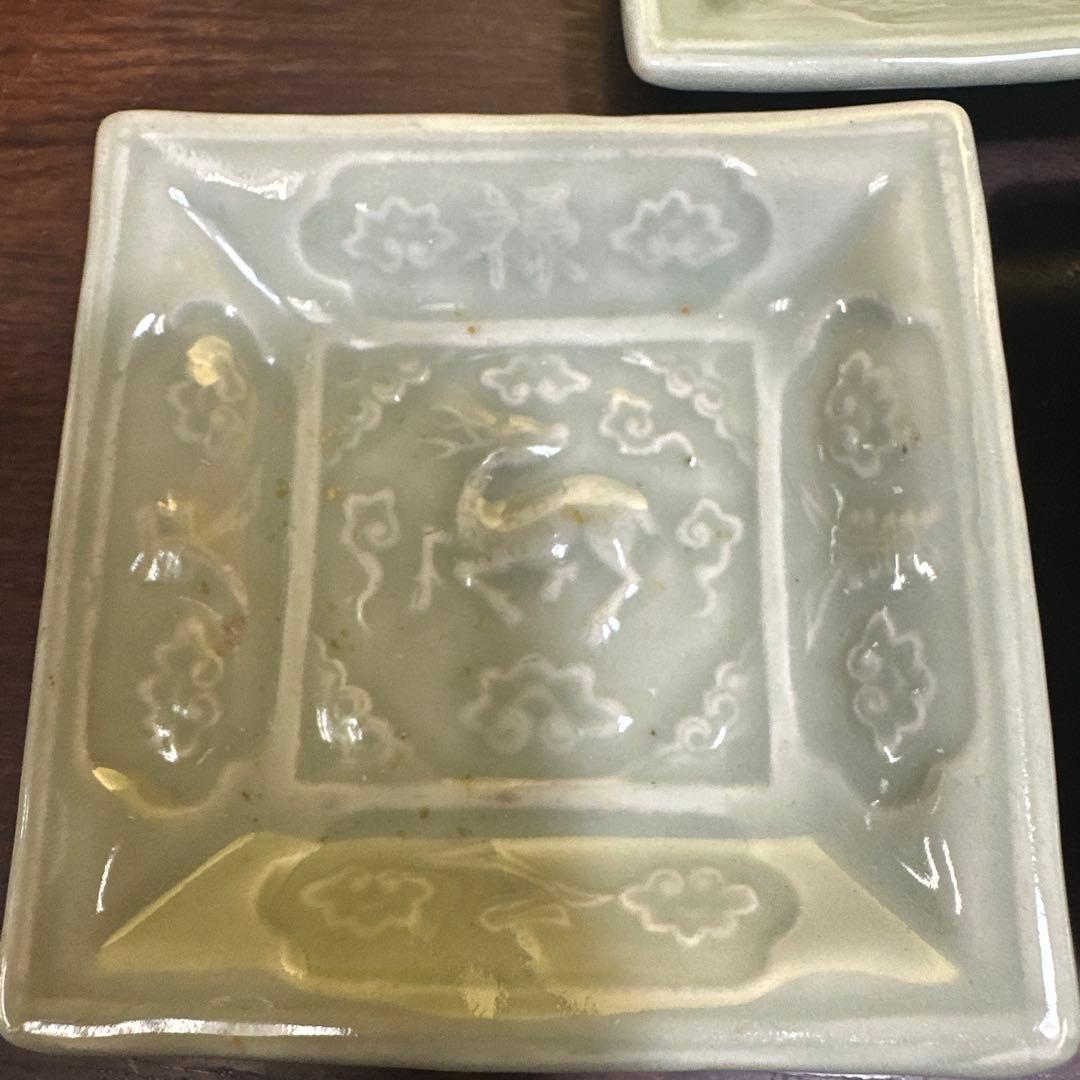 中国，明時代，青瓷，鹿模様の四角い皿 5枚セット