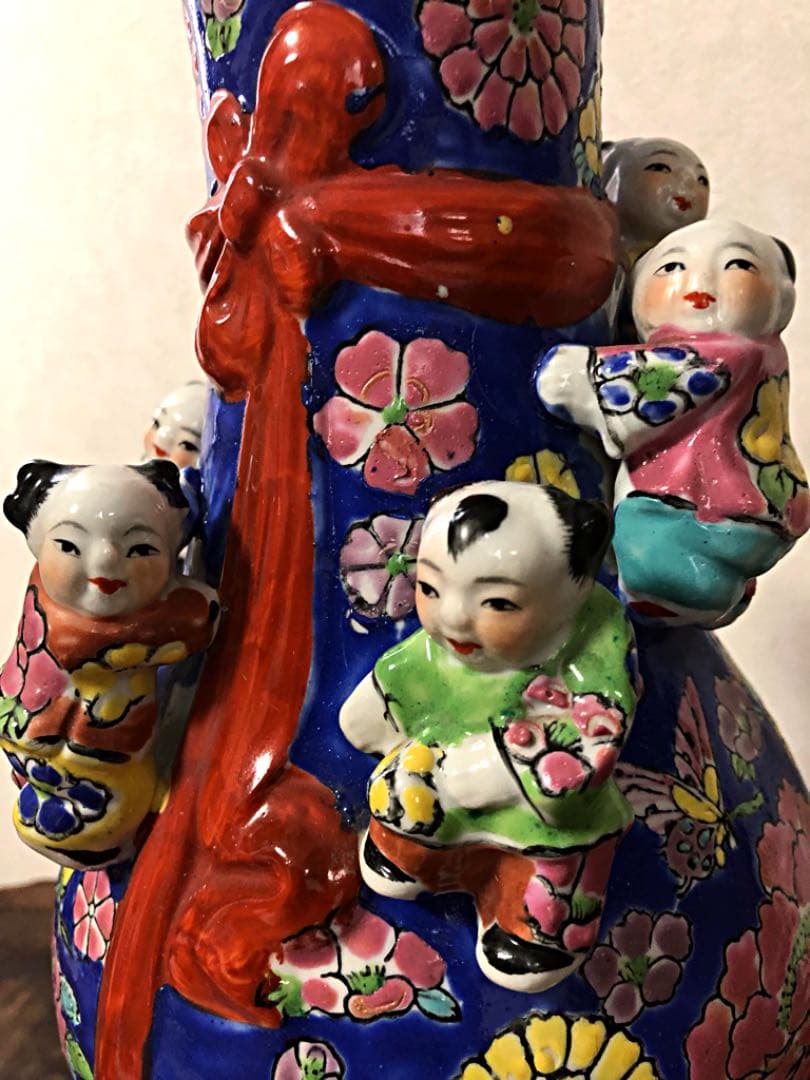 中国美術 多唐子 多彩草花蝶芭蕉扇紋 砂こうだい 花瓶 景徳鎮