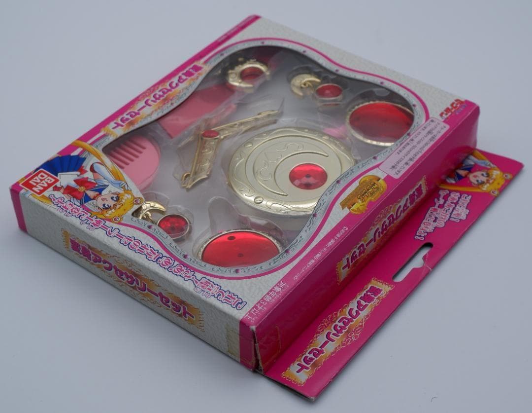 バンダイ セーラームーン 変身アクセサリーセット