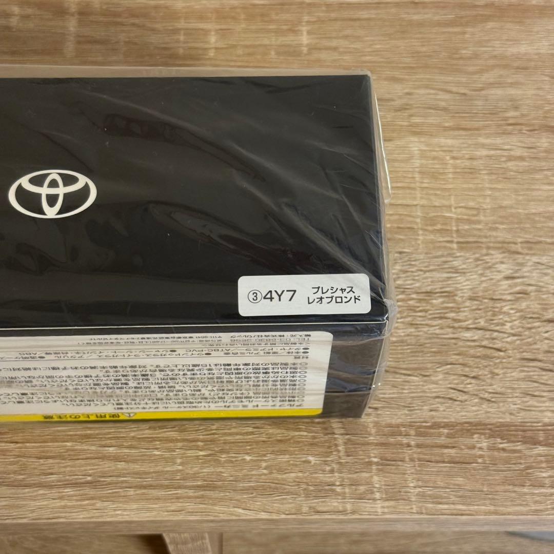 【非売品】トヨタ アルファード プレシャスレオブロンド1/30 ミニカー