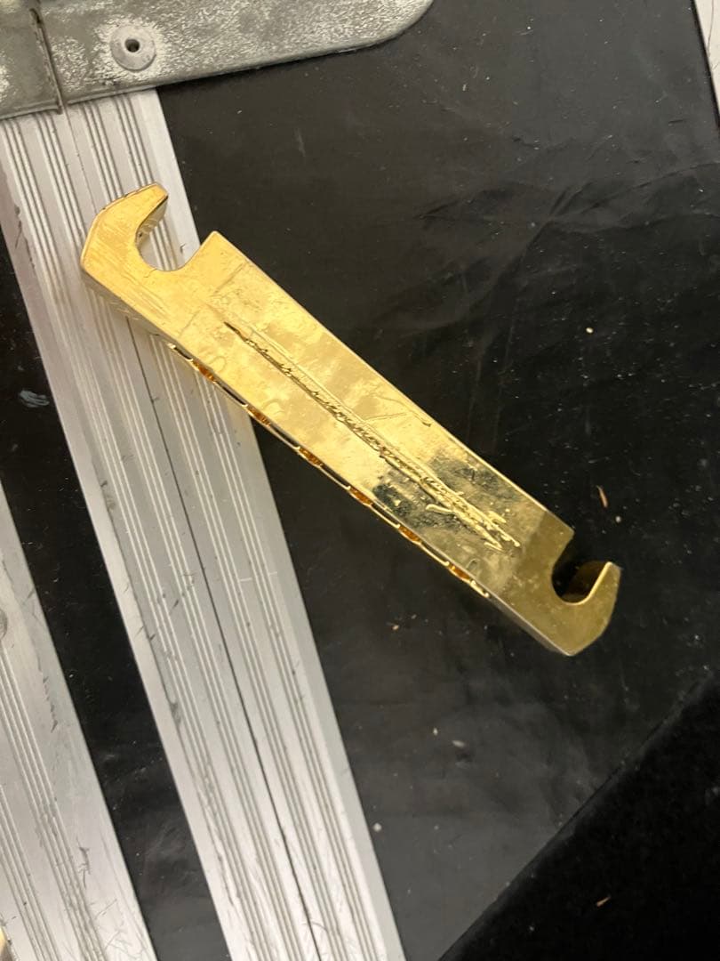 Gibson custom shop アルミ　テイルピース