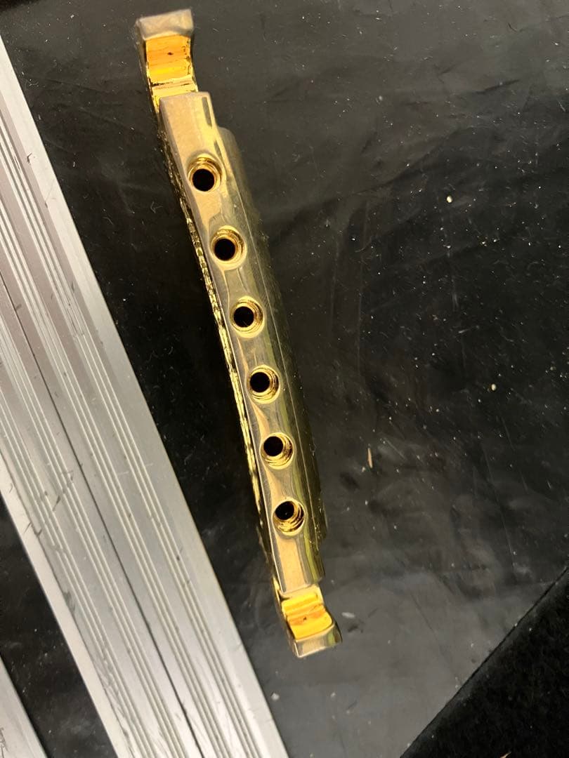 Gibson custom shop アルミ　テイルピース