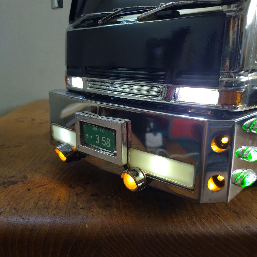 タミヤ1/14トレーラーヘッドデコトラムネトラキャビン