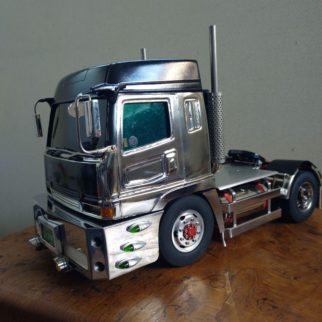 タミヤ1/14トレーラーヘッドデコトラムネトラキャビン